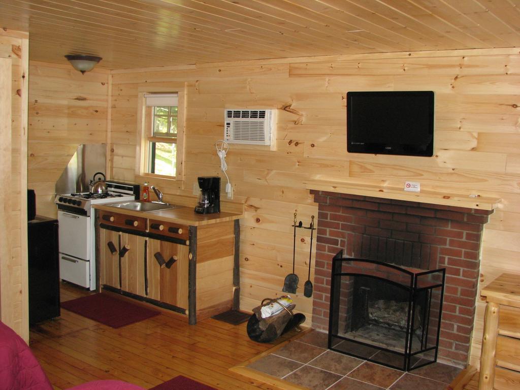 Pine Knoll Hotel Lakeside Lodge & Cabin Old Forge Exteriör bild