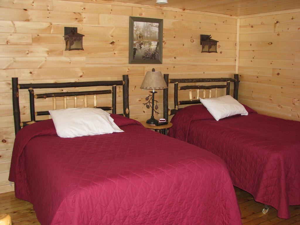 Pine Knoll Hotel Lakeside Lodge & Cabin Old Forge Rum bild