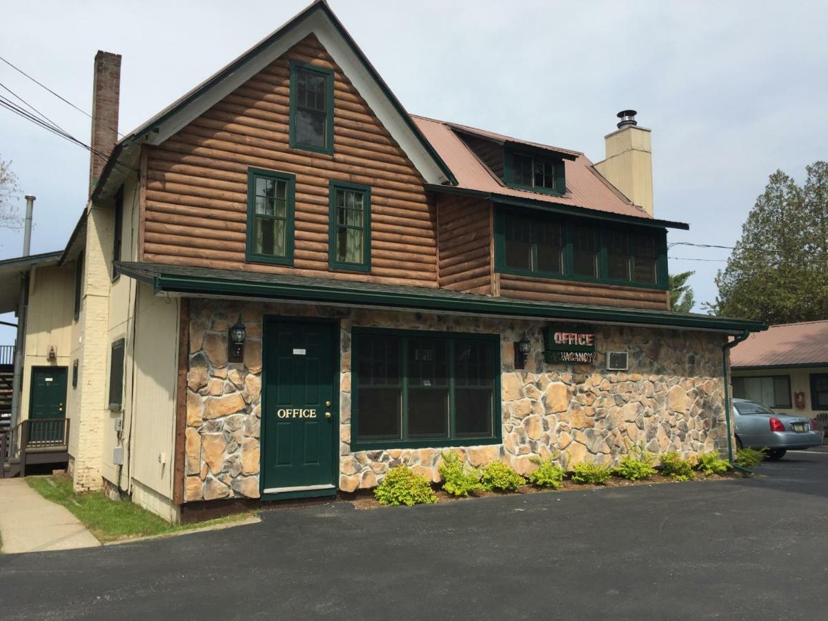 Pine Knoll Hotel Lakeside Lodge & Cabin Old Forge Exteriör bild