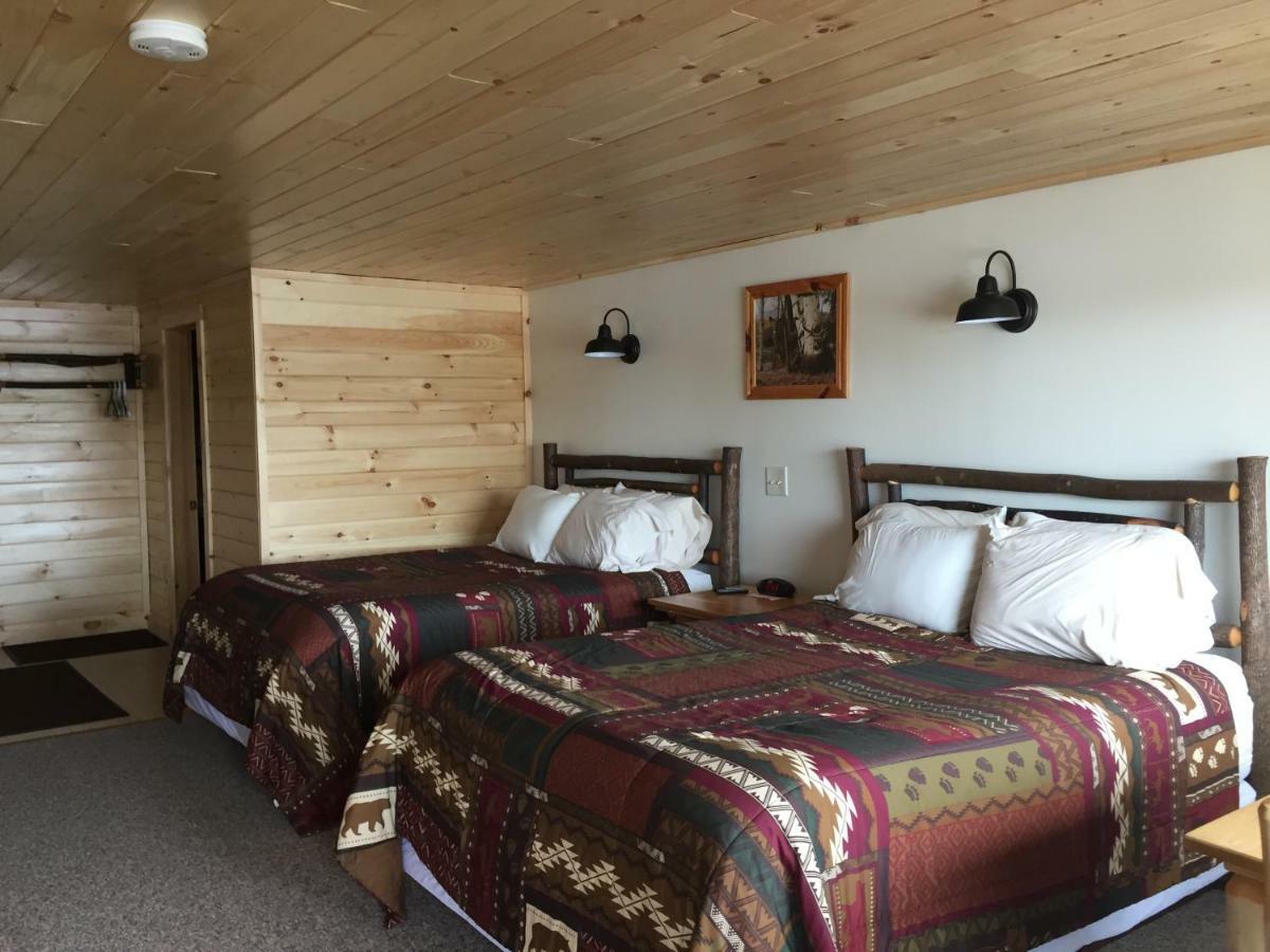 Pine Knoll Hotel Lakeside Lodge & Cabin Old Forge Exteriör bild