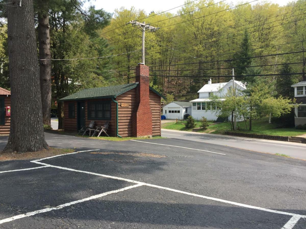 Pine Knoll Hotel Lakeside Lodge & Cabin Old Forge Exteriör bild
