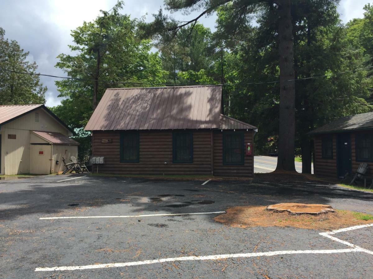 Pine Knoll Hotel Lakeside Lodge & Cabin Old Forge Exteriör bild